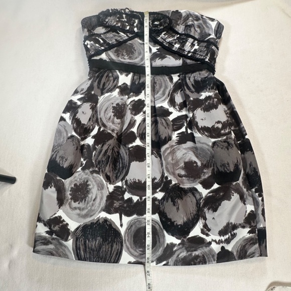 BCBGMaxazria Women Dress 4 Black Printed Silk Blend Strapless Mini Dress - Picture 10 of 10